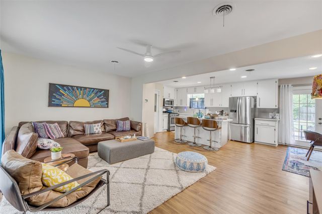 1602 Ashberry DR, Austin, TX 78723