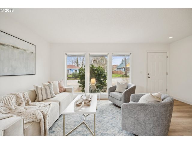 7215 Ne 10TH Ave, Portland, OR 97211