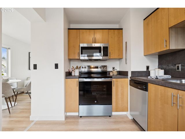 7215 Ne 10TH Ave, Portland, OR 97211