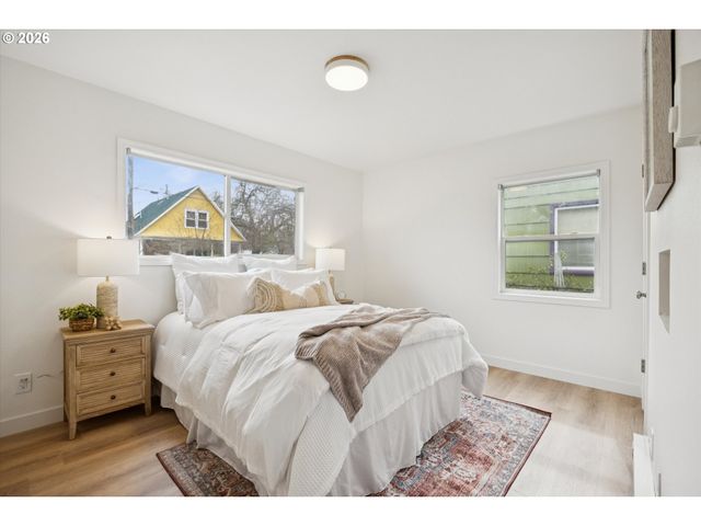 7215 Ne 10TH Ave, Portland, OR 97211