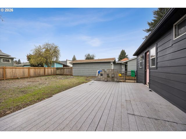 7215 Ne 10TH Ave, Portland, OR 97211