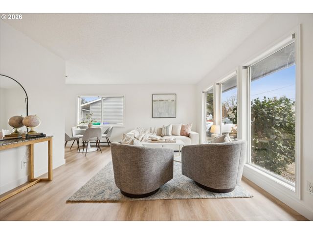 7215 Ne 10TH Ave, Portland, OR 97211