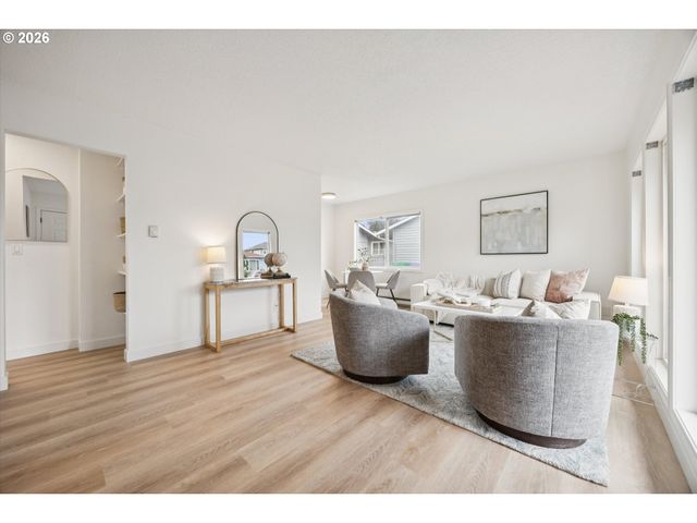 7215 Ne 10TH Ave, Portland, OR 97211