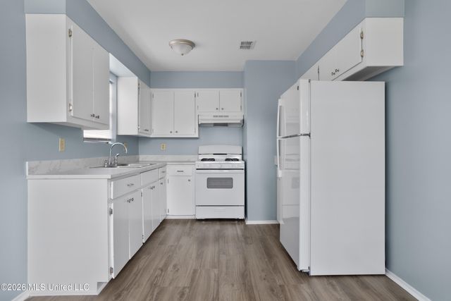 188 St Paul Street, Biloxi, MS 39530