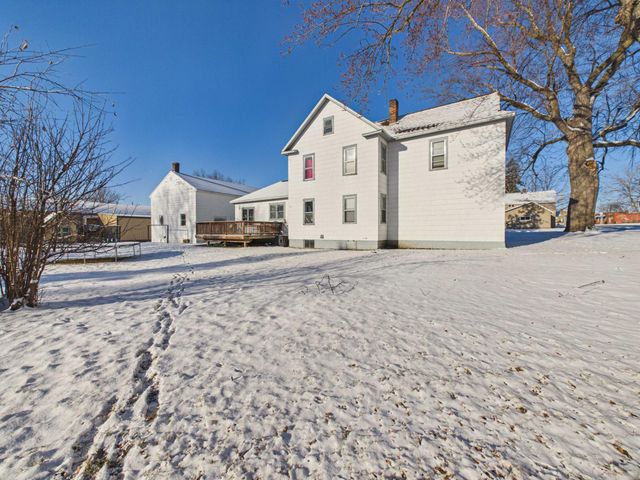 6 6th Avenue SE, Melrose, MN 56352