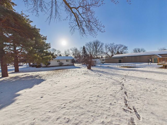 6 6th Avenue SE, Melrose, MN 56352