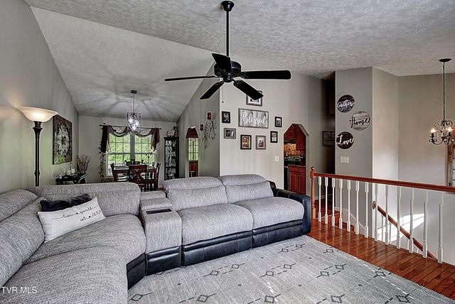 110 Vanderbilt Drive, Johnson City, TN 37601
