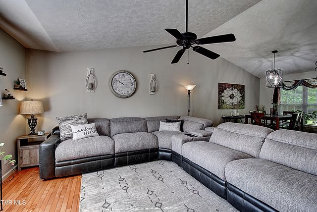 110 Vanderbilt Drive, Johnson City, TN 37601