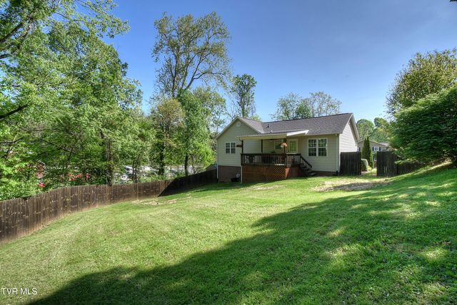 110 Vanderbilt Drive, Johnson City, TN 37601