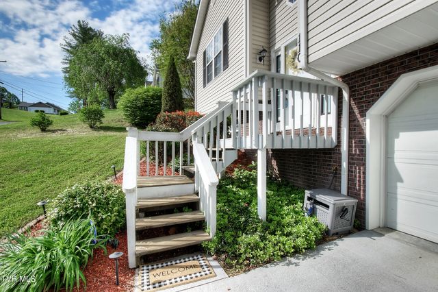 110 Vanderbilt Drive, Johnson City, TN 37601