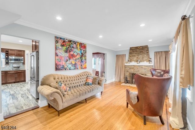 28 Niagara St, Dumont Boro, NJ 07628