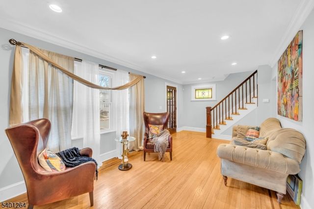 28 Niagara St, Dumont Boro, NJ 07628