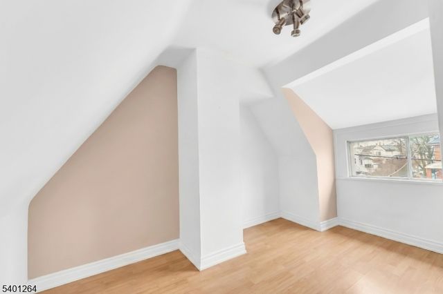 28 Niagara St, Dumont Boro, NJ 07628