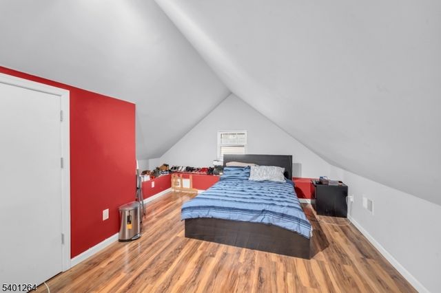 28 Niagara St, Dumont Boro, NJ 07628