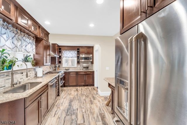 28 Niagara St, Dumont Boro, NJ 07628