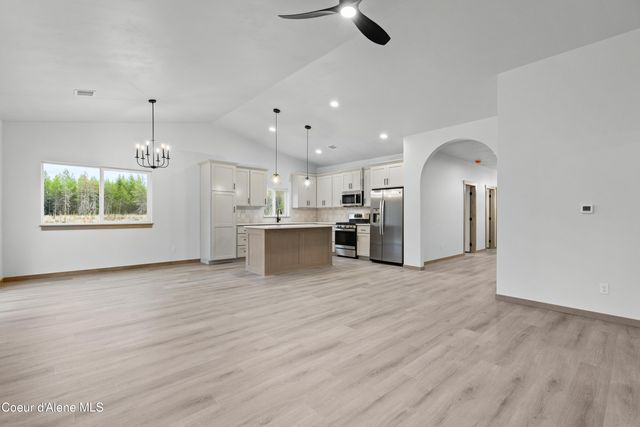 1971 E Yellow Pine Ave, Athol, ID 83801