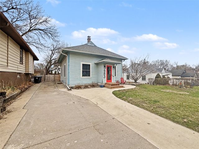 683 27th Street, Des Moines, IA 50312