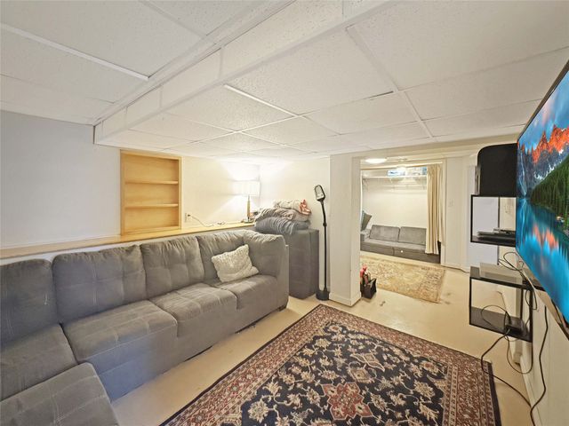 683 27th Street, Des Moines, IA 50312