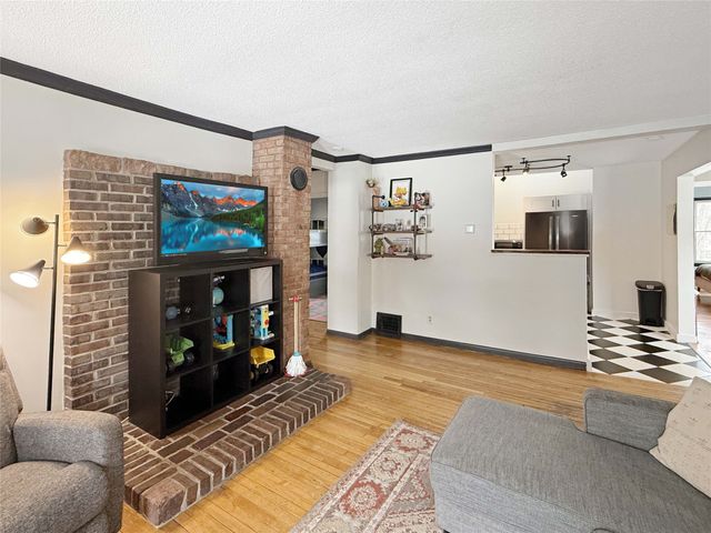 683 27th Street, Des Moines, IA 50312