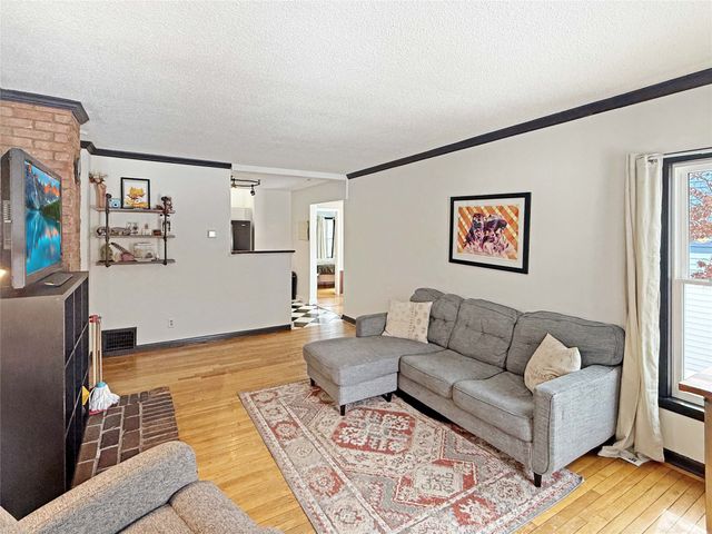 683 27th Street, Des Moines, IA 50312