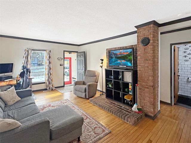 683 27th Street, Des Moines, IA 50312