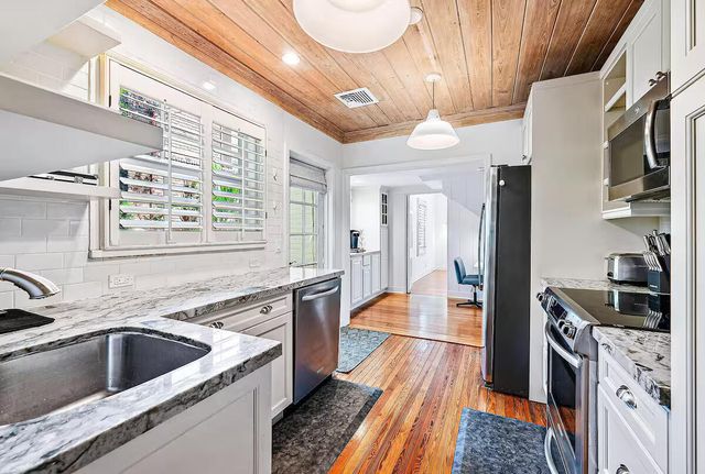 4110 Washington Road, West Palm Beach, FL 33405