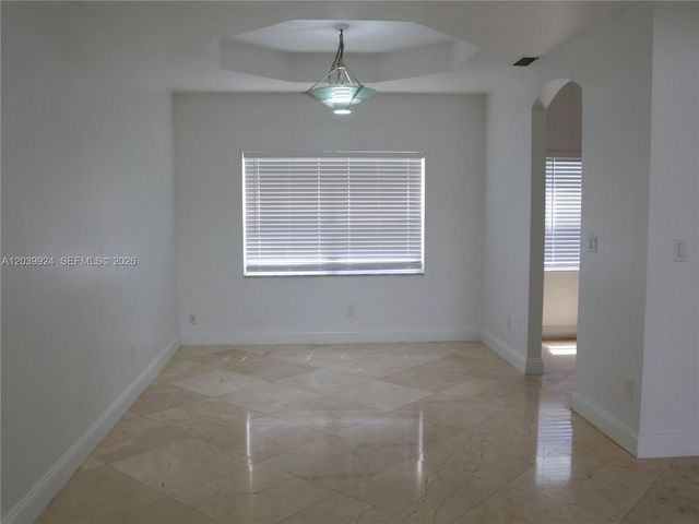 17124 NW 10th St, Pembroke Pines, FL 33028