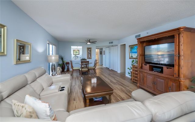 1001 BENJAMIN FRANKLIN DRIVE 406, Sarasota, FL 34236