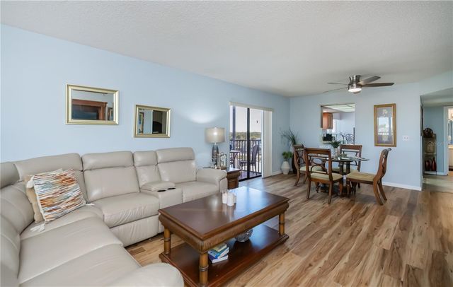 1001 BENJAMIN FRANKLIN DRIVE 406, Sarasota, FL 34236