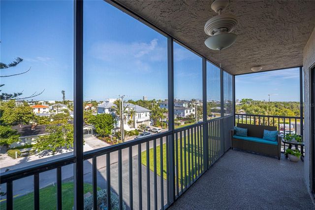 1001 BENJAMIN FRANKLIN DRIVE 406, Sarasota, FL 34236