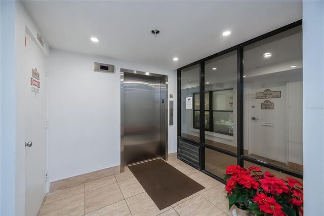 1001 BENJAMIN FRANKLIN DRIVE 406, Sarasota, FL 34236