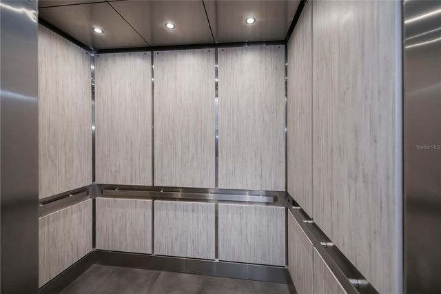 1001 BENJAMIN FRANKLIN DRIVE 406, Sarasota, FL 34236