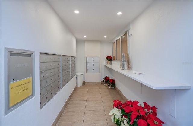 1001 BENJAMIN FRANKLIN DRIVE 406, Sarasota, FL 34236