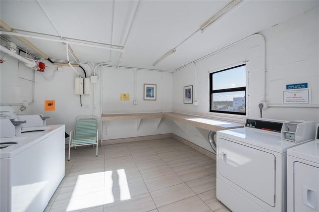 1001 BENJAMIN FRANKLIN DRIVE 406, Sarasota, FL 34236