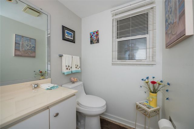 1001 BENJAMIN FRANKLIN DRIVE 406, Sarasota, FL 34236