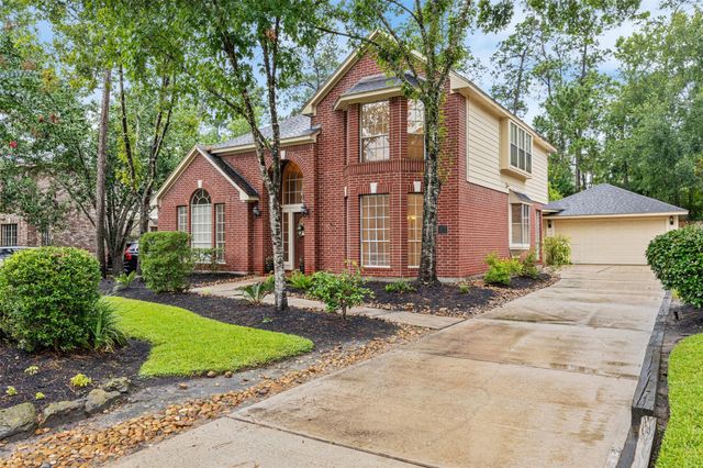 107 N N Sunny Slope Circle, The Woodlands, TX 77381