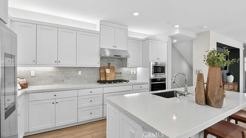 16318 Scorpion Court, Canyon Country, CA 91387 — exterior