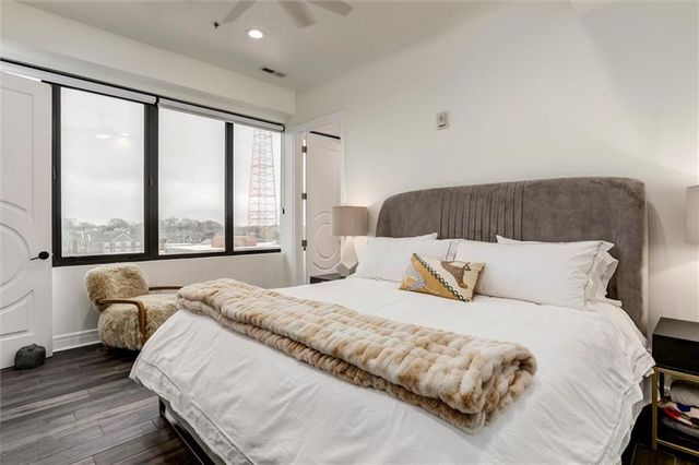 2940 Baltimore Avenue 1505, Kansas City, MO 64108