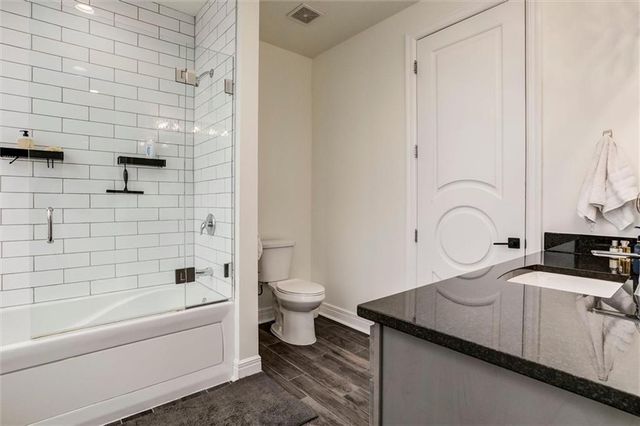 2940 Baltimore Avenue 1505, Kansas City, MO 64108