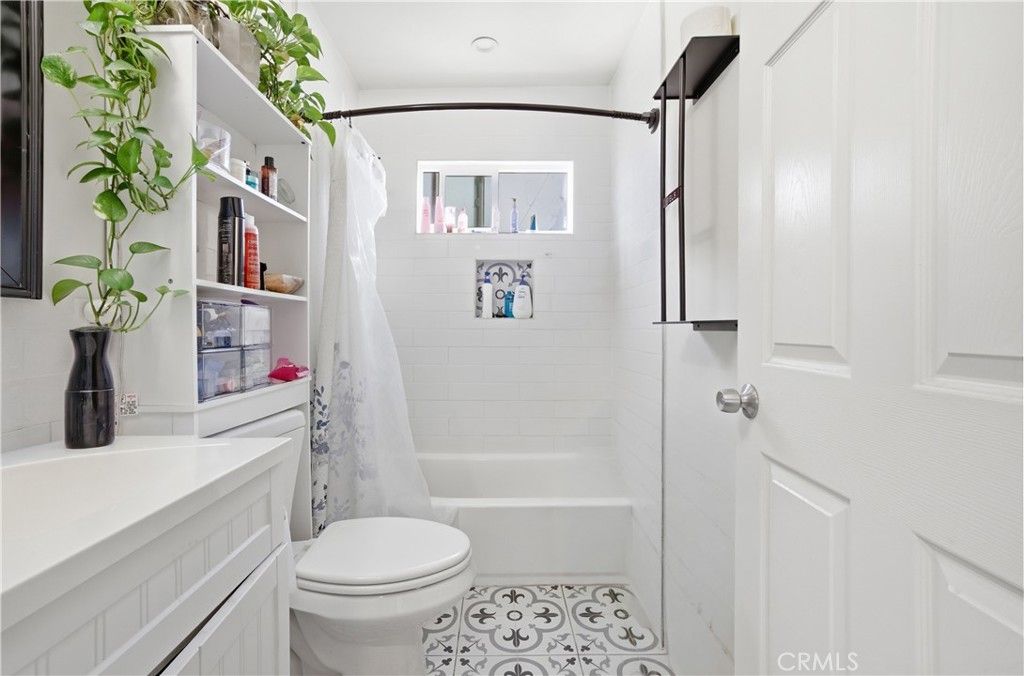 Image 20 of property listing at 8317 Whittier, Pico Rivera, CA 90660