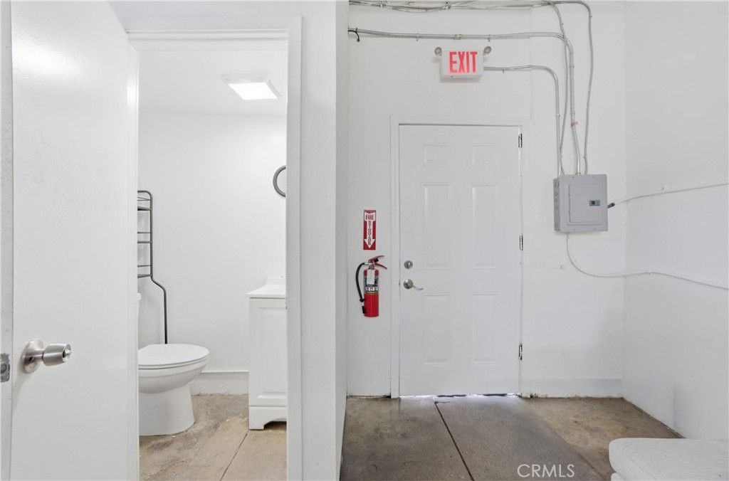 Image 4 of property listing at 8317 Whittier, Pico Rivera, CA 90660