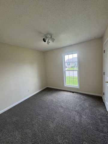 216 Grassmire Dr, Clarksville, TN 37042