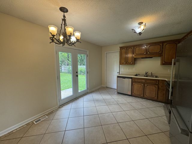 216 Grassmire Dr, Clarksville, TN 37042