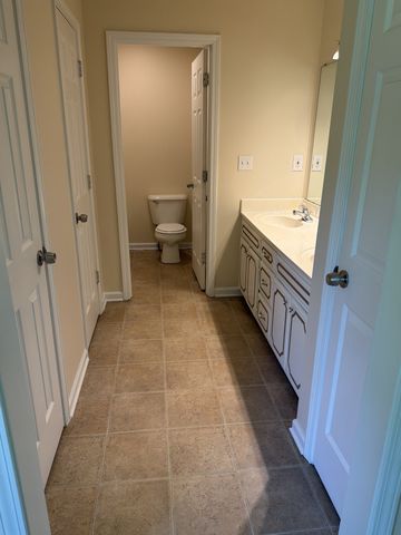 216 Grassmire Dr, Clarksville, TN 37042