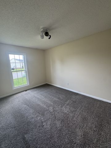 216 Grassmire Dr, Clarksville, TN 37042