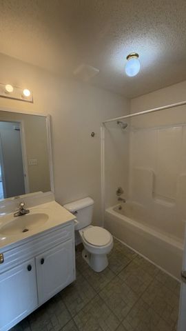 216 Grassmire Dr, Clarksville, TN 37042