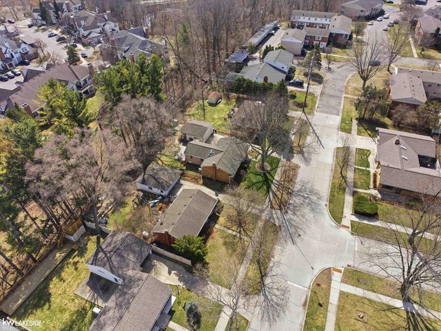 516 Miller Avenue, Rochester, MI 48307