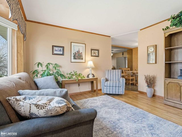 516 Miller Avenue, Rochester, MI 48307