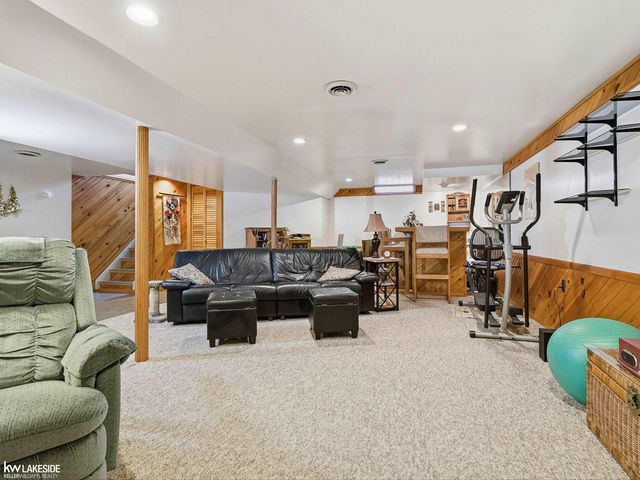 516 Miller Avenue, Rochester, MI 48307