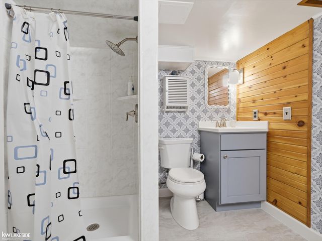 516 Miller Avenue, Rochester, MI 48307